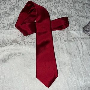 🎁🎀🌟 Michael Kors Tie - Silk Material